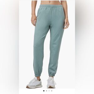 Vuori pistachio heather joggers